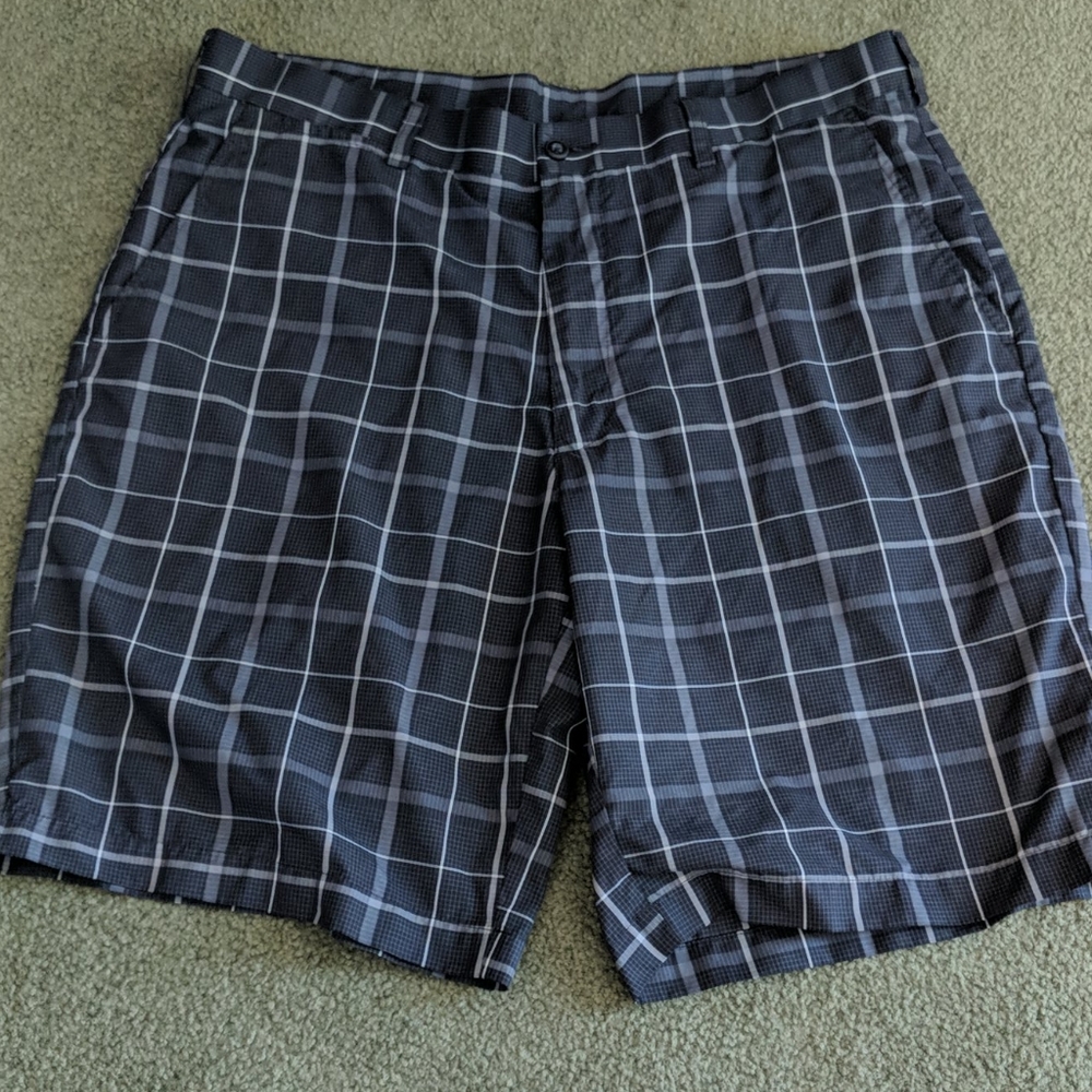 Men's golf shorts